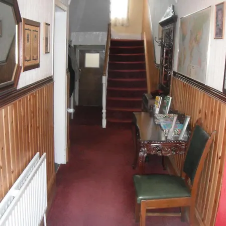 Bed & Breakfast Oaklands *