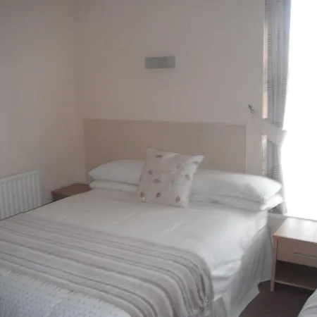 Oaklands Bed & Breakfast *